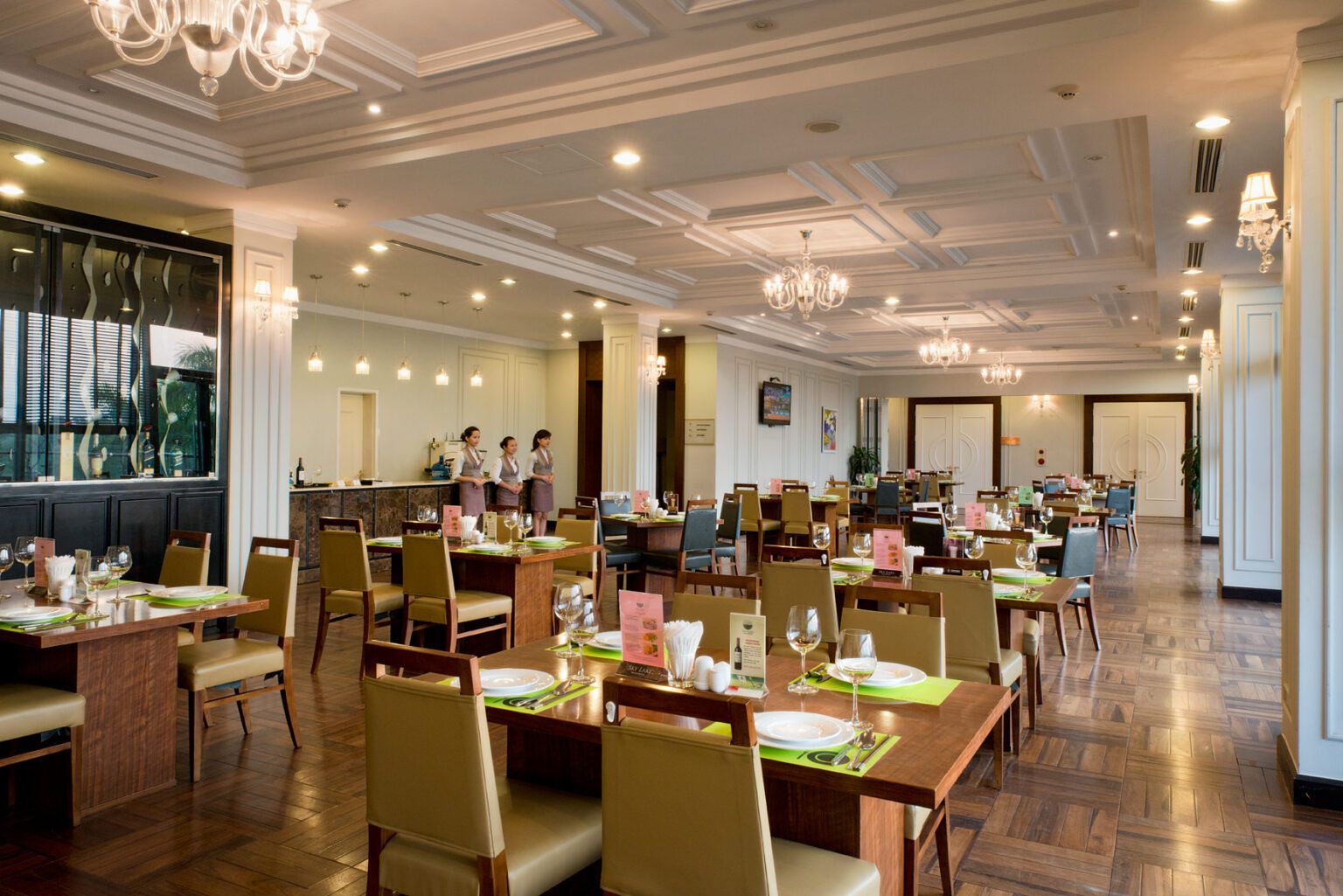 SkyLake golf club restaurant