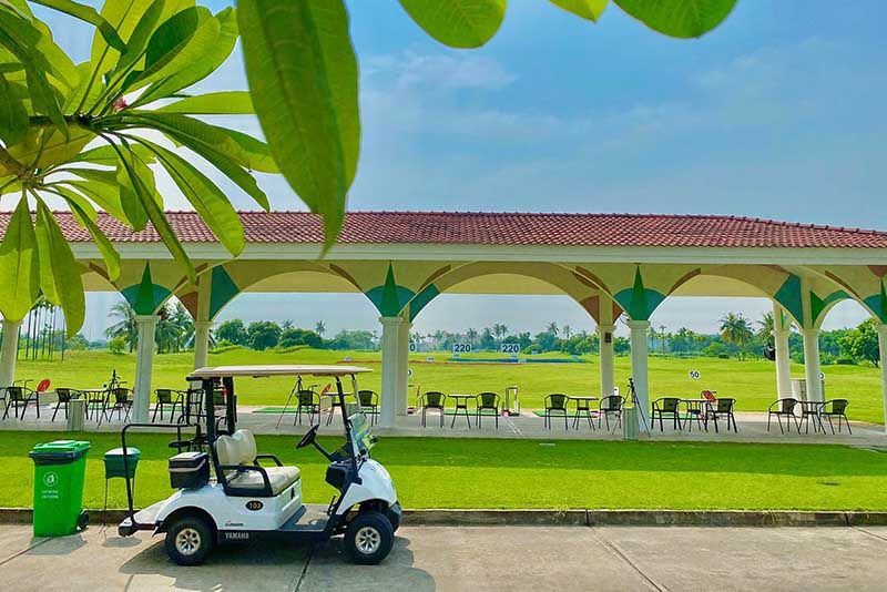 Sân tập Golf