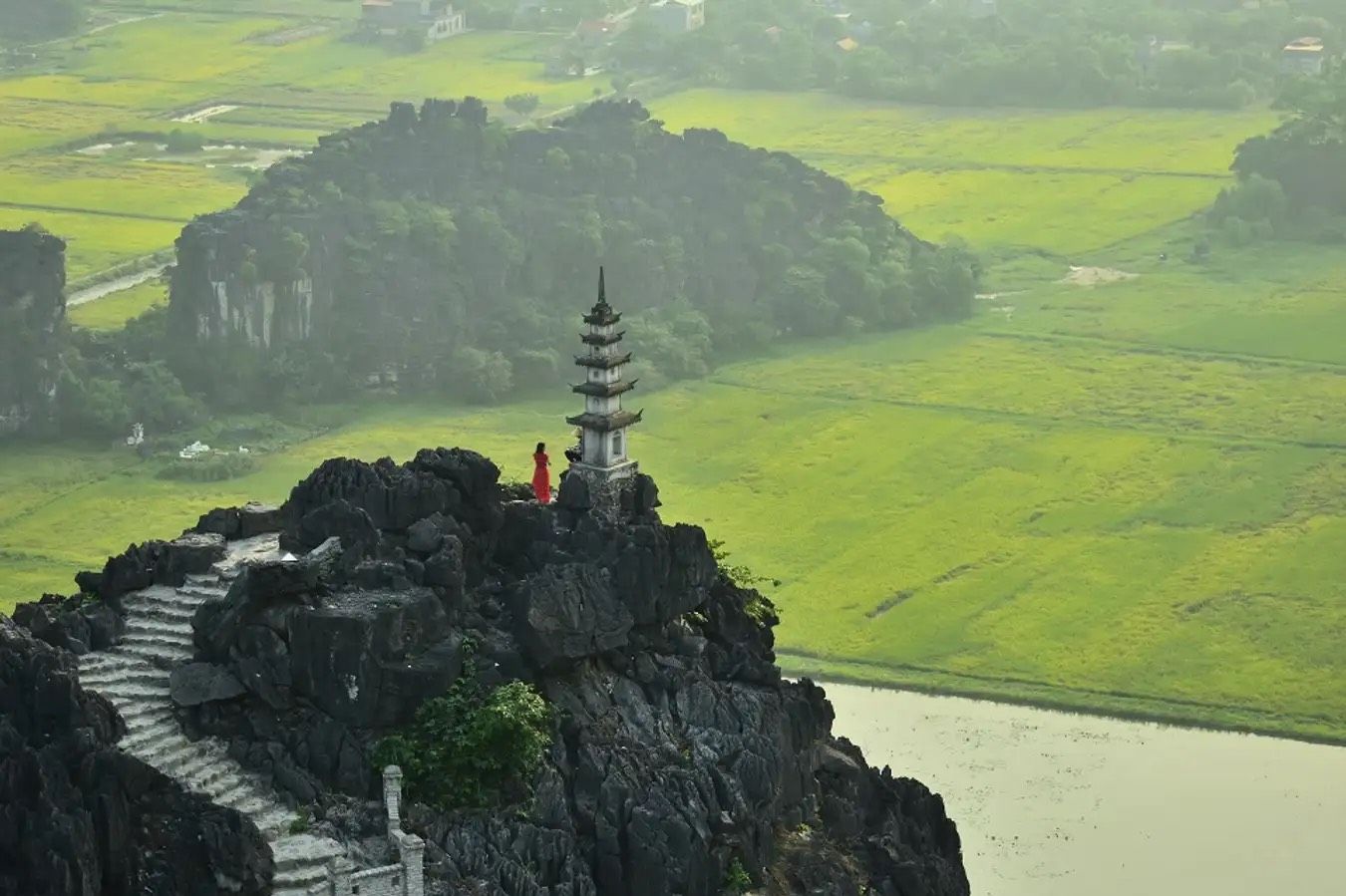 Dỉnh Hang Múa